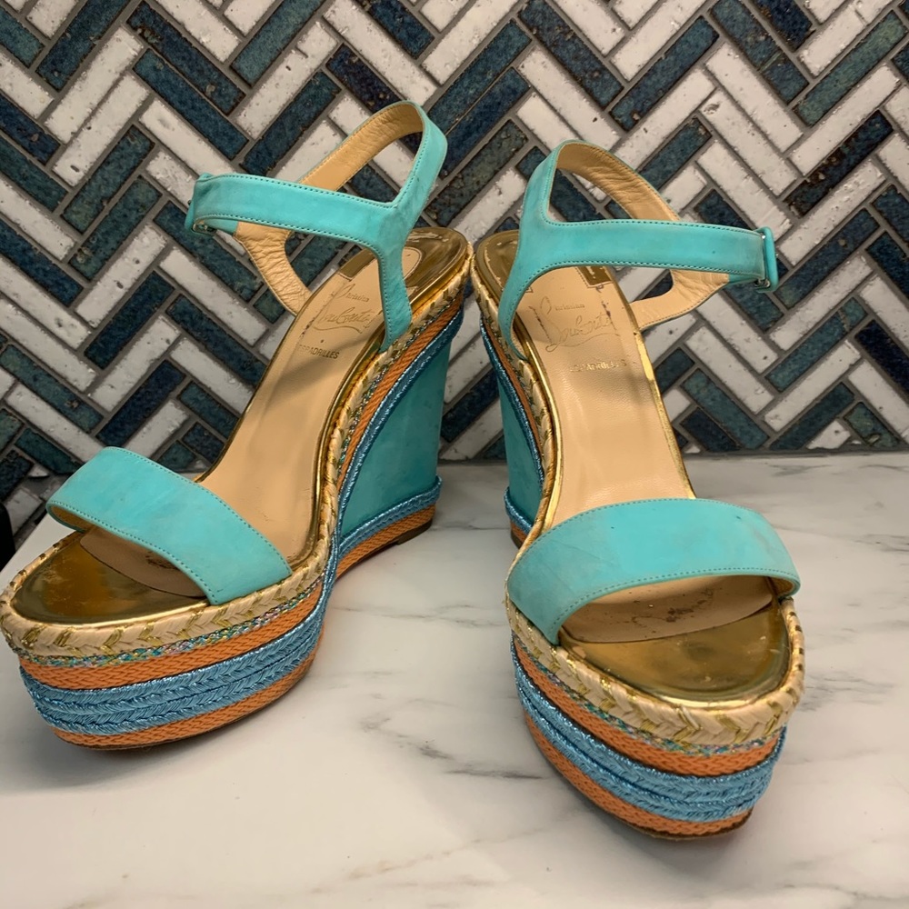 🌹 CL sandals size 8
